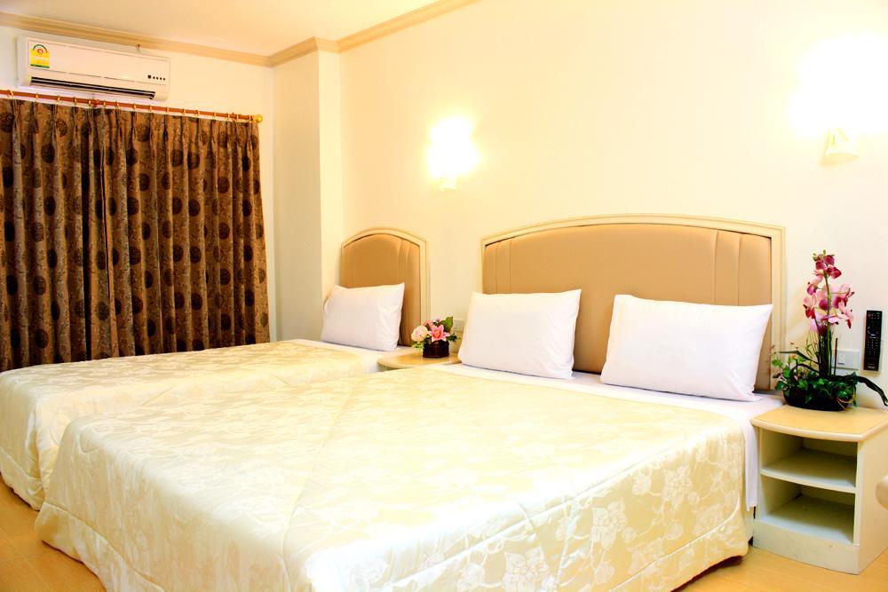 P.A. Ville Hotel Nakhon Sawan Exteriér fotografie
